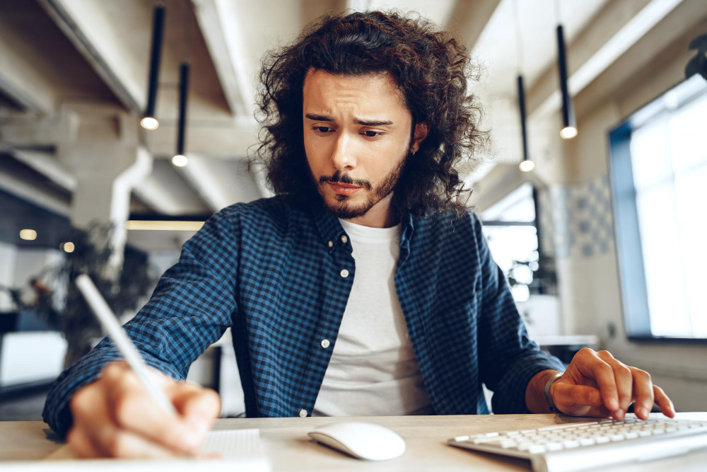چگونه ذهن قدرتمند بسازیم؟ از کنترل افکار تا خودانضباطی